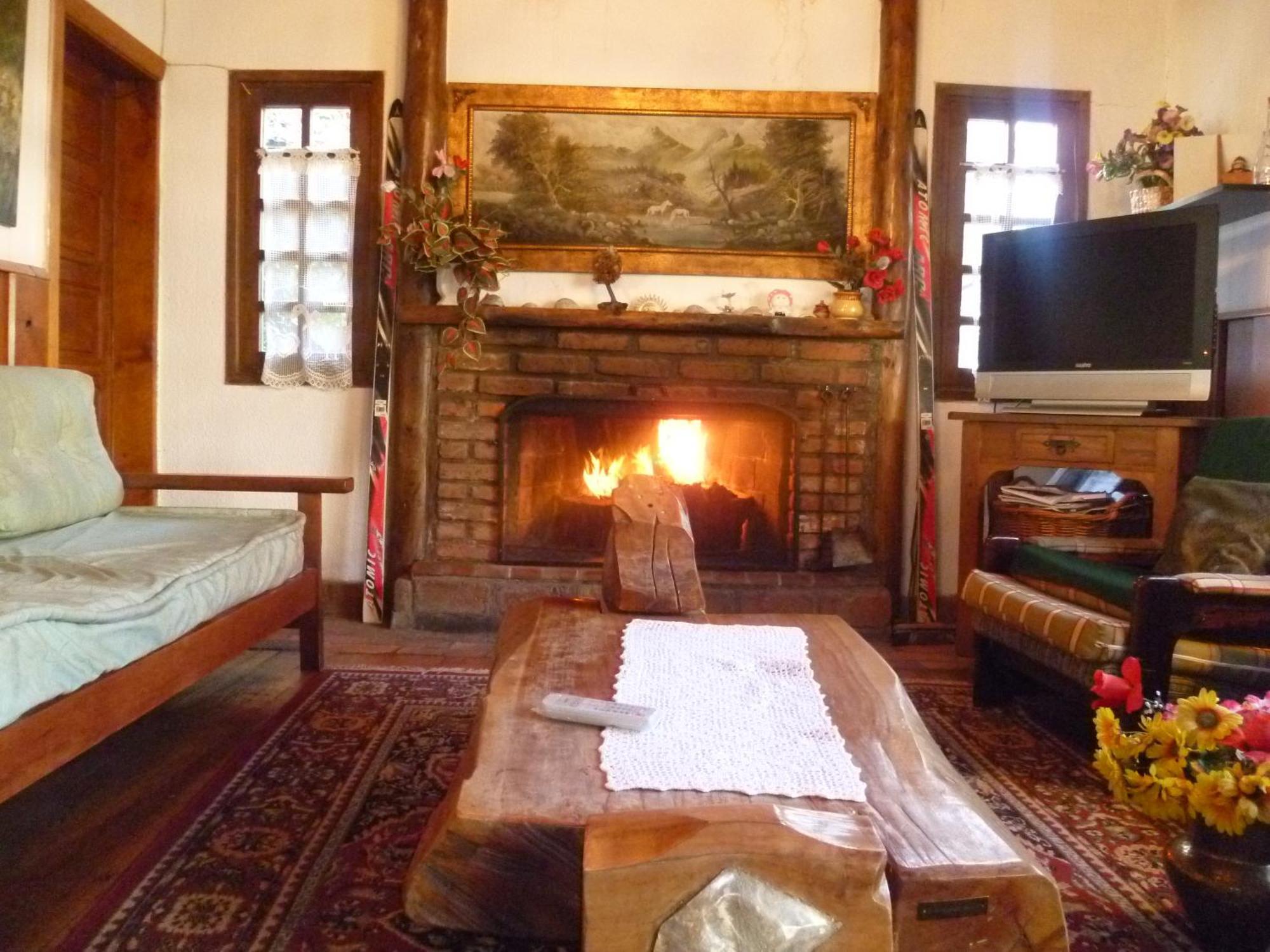 فندق هوستيريا كوميلين San Martín de los Andes المظهر الخارجي الصورة